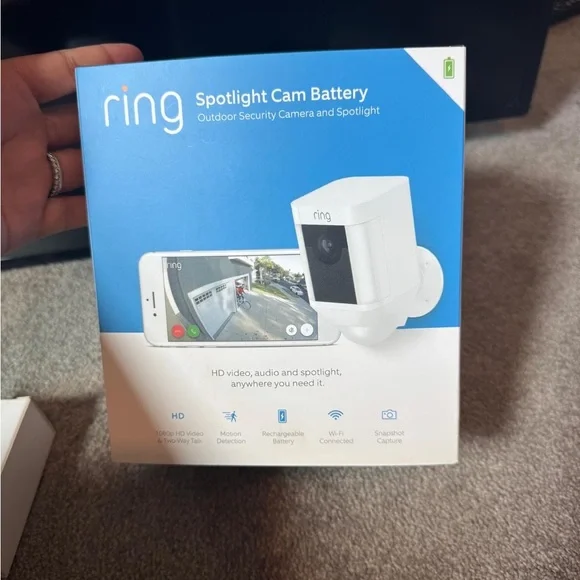 Ring Outdoor Security Cam in White